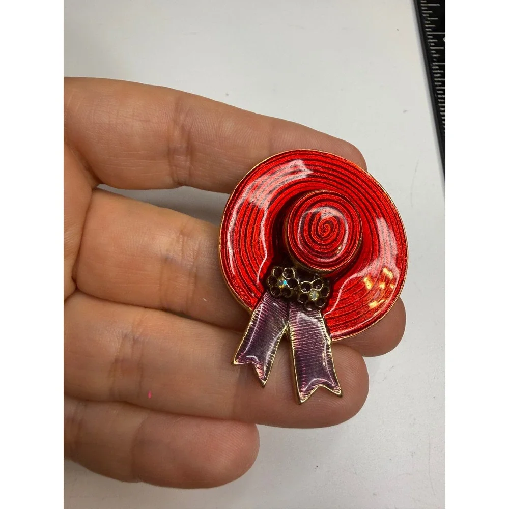 T&C Red Enamel Sun Hat Brooch Purple Ribbon Rhinestone Gold Tone Pin